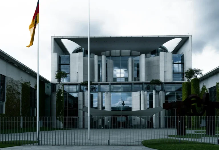 On BaFin, and the German Approach to Financial Market Regulation