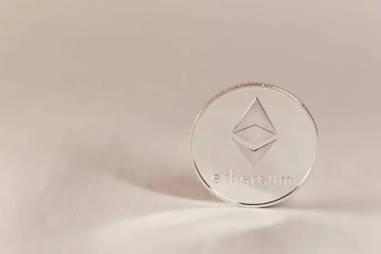 How to Track Ethereum Price Trends Before Buying